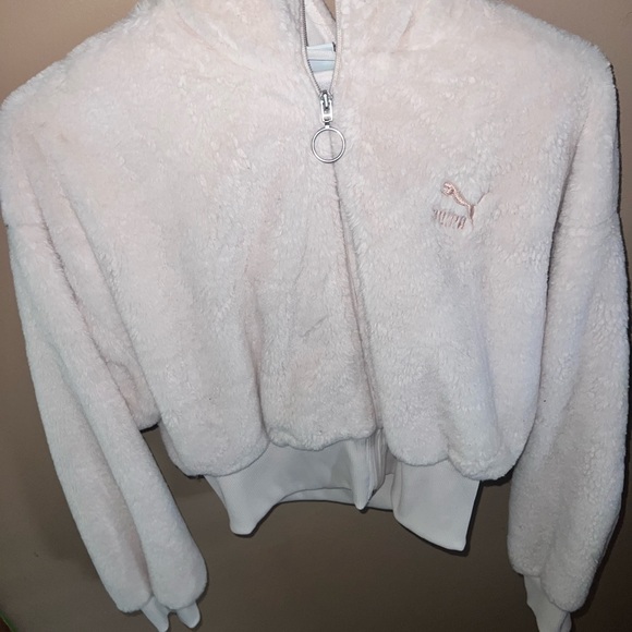 Light pink puma fluffy sweater - Picture 2 of 6